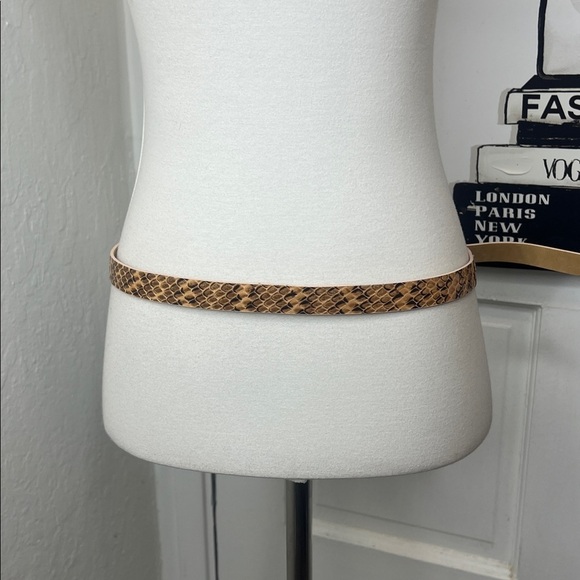 J. Crew Brown & Tan Snake Embossed Leather Belt Size M - Picture 3 of 8